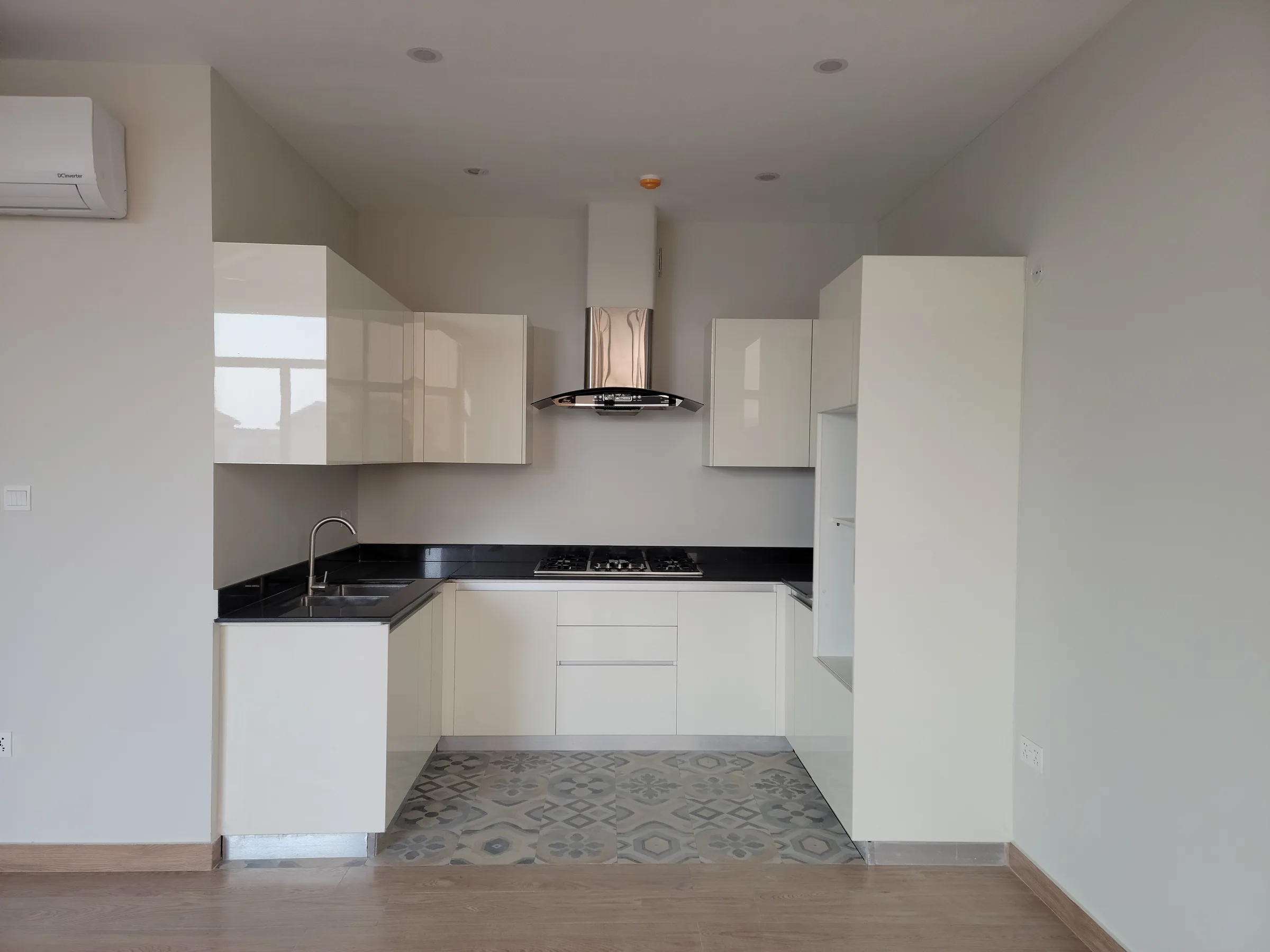 885 Sqft 1 Bedroom Flat Apartment For Sale In Piccadilly Courtyard Bahria Town Phase 7 - Bahria Town Phase 7, Rawalpindi